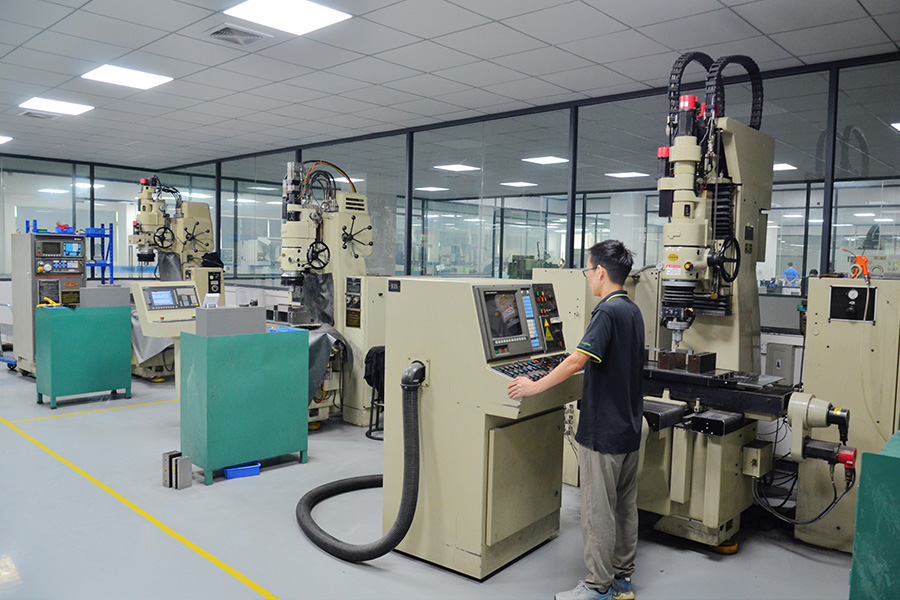 如何提高模具配件衝頭（tóu）的質量和壽命？