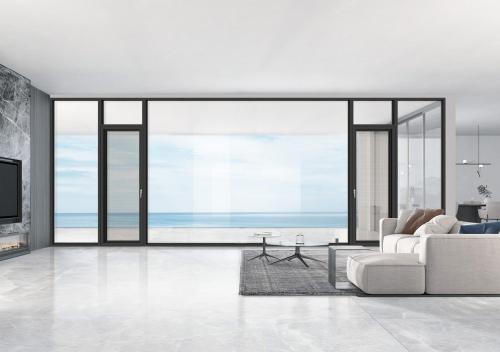 123國賓、110國威斷橋外開門